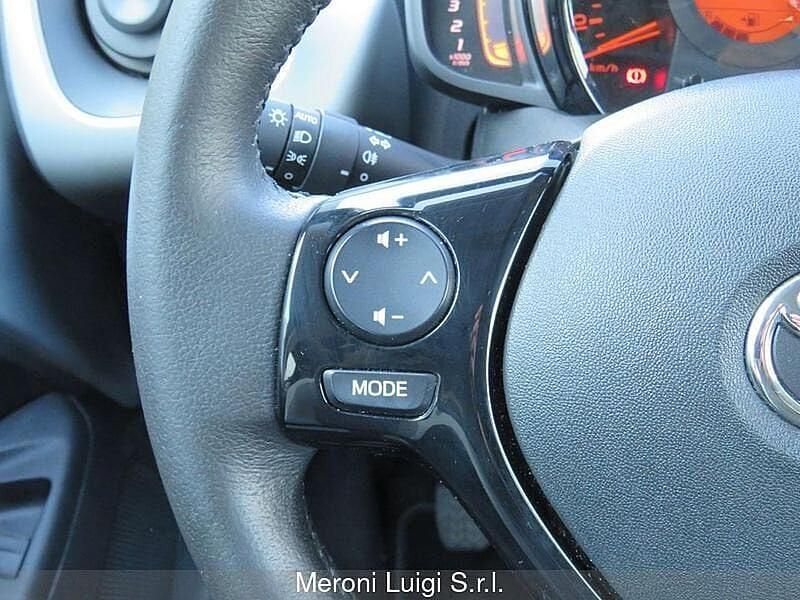 Usata Toyota Aygo X-cite 2018 Argento Utilitaria