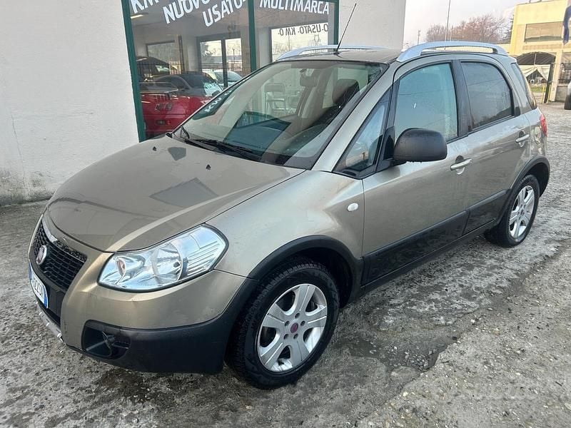 Usata Fiat Sedici Dynamic 107 CV (78 kW) 2008 Marrone SUV