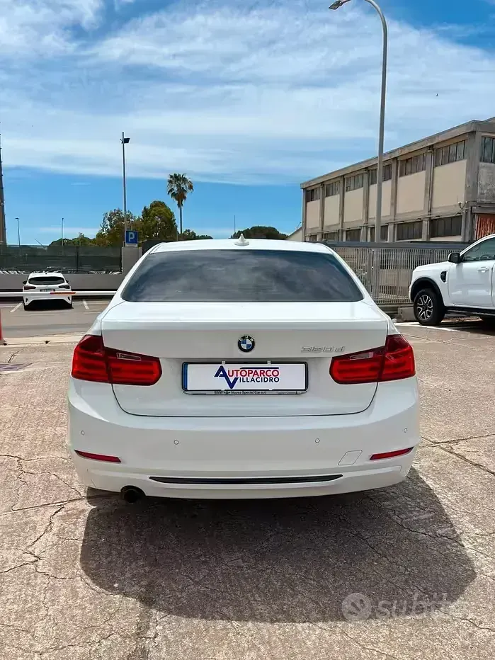 Usata BMW 320 Sport Line 184 CV (135 kW) 2012 Bianco Berlina