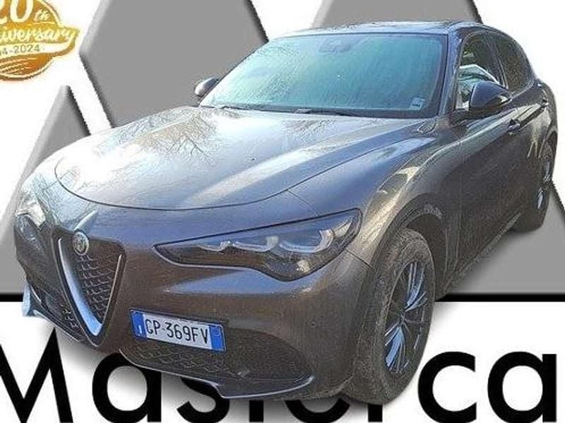 Usata Alfa Romeo Stelvio Super 210 CV (154 kW) 2023 Grigio vesuvio metallizzato SUV