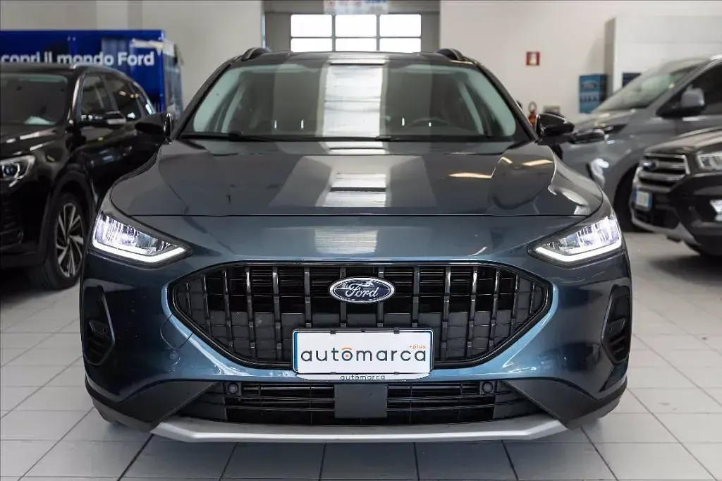 Usata Ford Focus Active 125 CV (91 kW) 2023 Blu metallizzato SUV