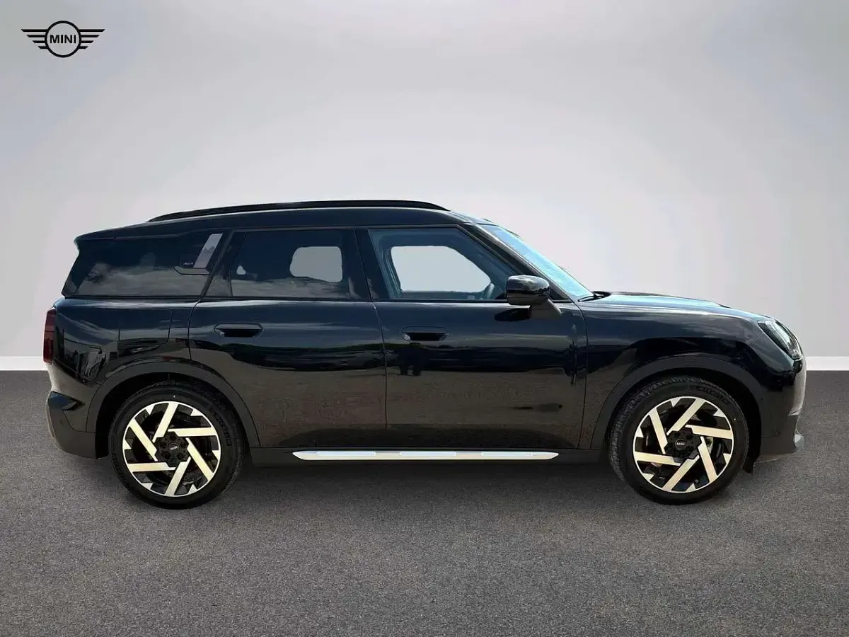 Usata Mini Countryman Favoured 225 kW (306 CV) 2025 Nero SUV
