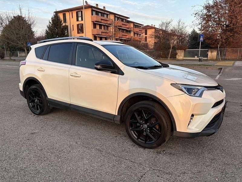 Usata Toyota RAV4 Hybrid Executive 197 CV (144 kW) 2018 SUV
