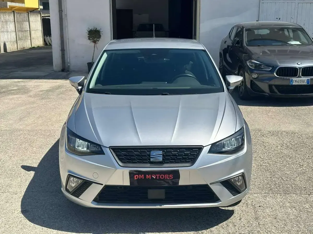 Usata Seat Ibiza Style 95 CV (69 kW) 2022 Urban silver metallizzato Utilitaria