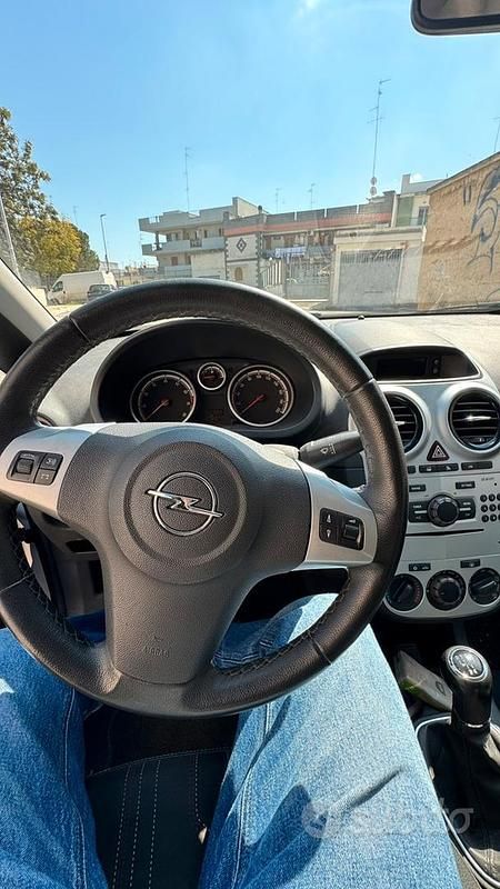 Usata Opel Corsa 85 CV (62 kW) 2012 Bianco Utilitaria