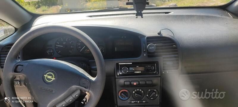Usata 1999 Opel Zafira Monovolume | 800 € (Buon prezzo) - Immagine 1/4