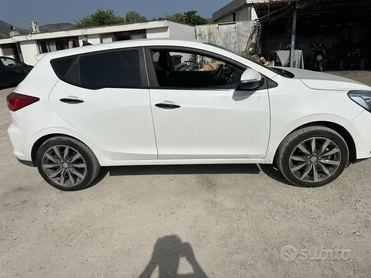 Usata EVO Evo 3 113 CV (83 kW) 2022 Bianco SUV
