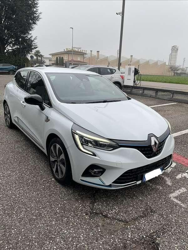 Usata Renault Clio V Intens 91 CV (66 kW) 2020 Berlina