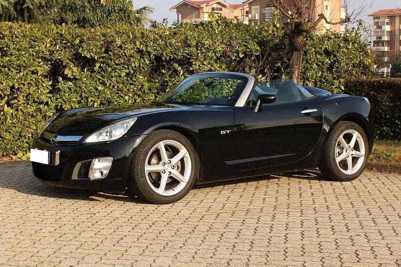 Usata Opel GT 264 CV (194 kW) 2008 Onyxschwarz Cabrio