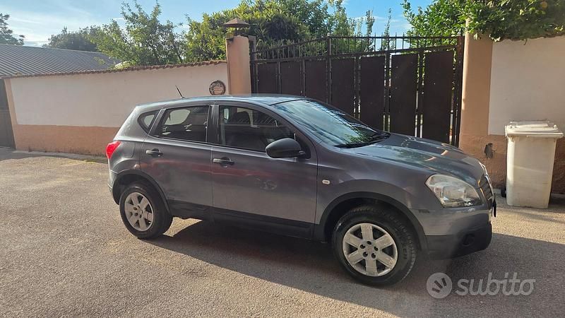 Grigio Usata 2009 Nissan Qashqai SUV | 3000 € - Immagine 1/4