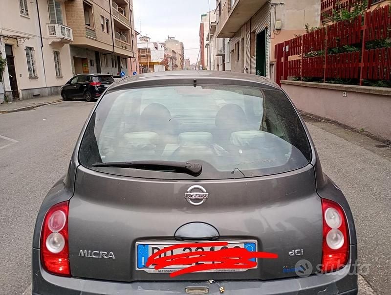 Usata Nissan Micra 86 CV (63 kW) 2006 Grigio Berlina