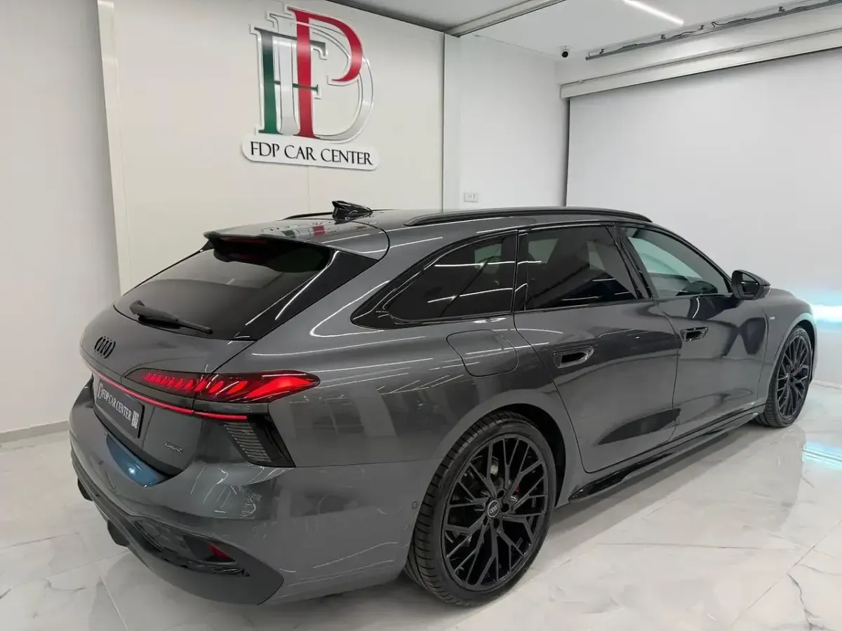 Nuova Audi A6 S-Line 299 CV (219 kW) 2026 Grigio Station wagon