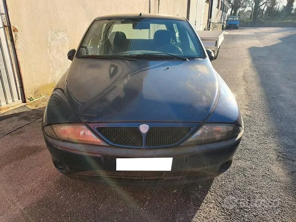 Usata Lancia Ypsilon 54 CV (39 kW) 2000 Blu Utilitaria