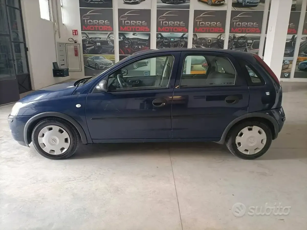 Usata Opel Corsa Enjoy 69 CV (50 kW) 2004 Blu Utilitaria