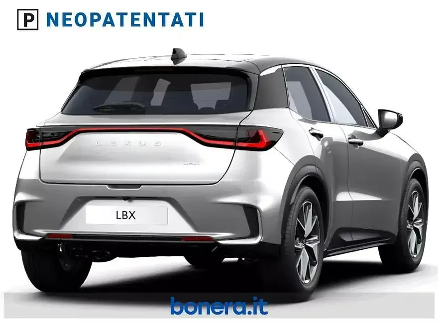 Nuova Lexus LBX 135 CV (99 kW) 2026 Argento SUV