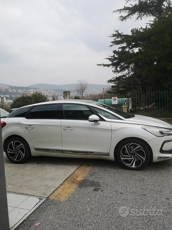 Usata DS Automobiles DS5 181 CV (133 kW) 2015 Bianco Utilitaria