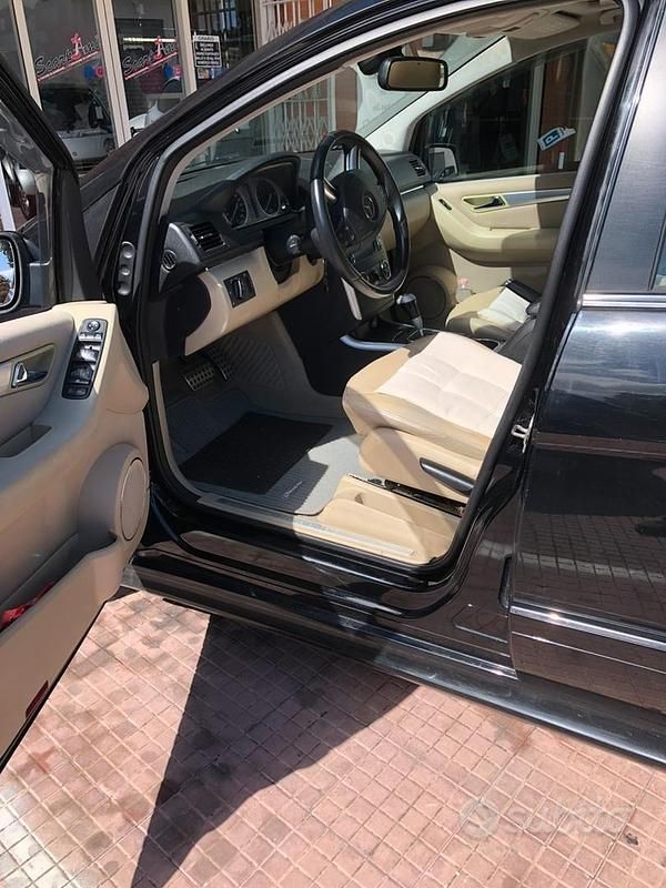 Usata Mercedes B180 2009 Nero Monovolume