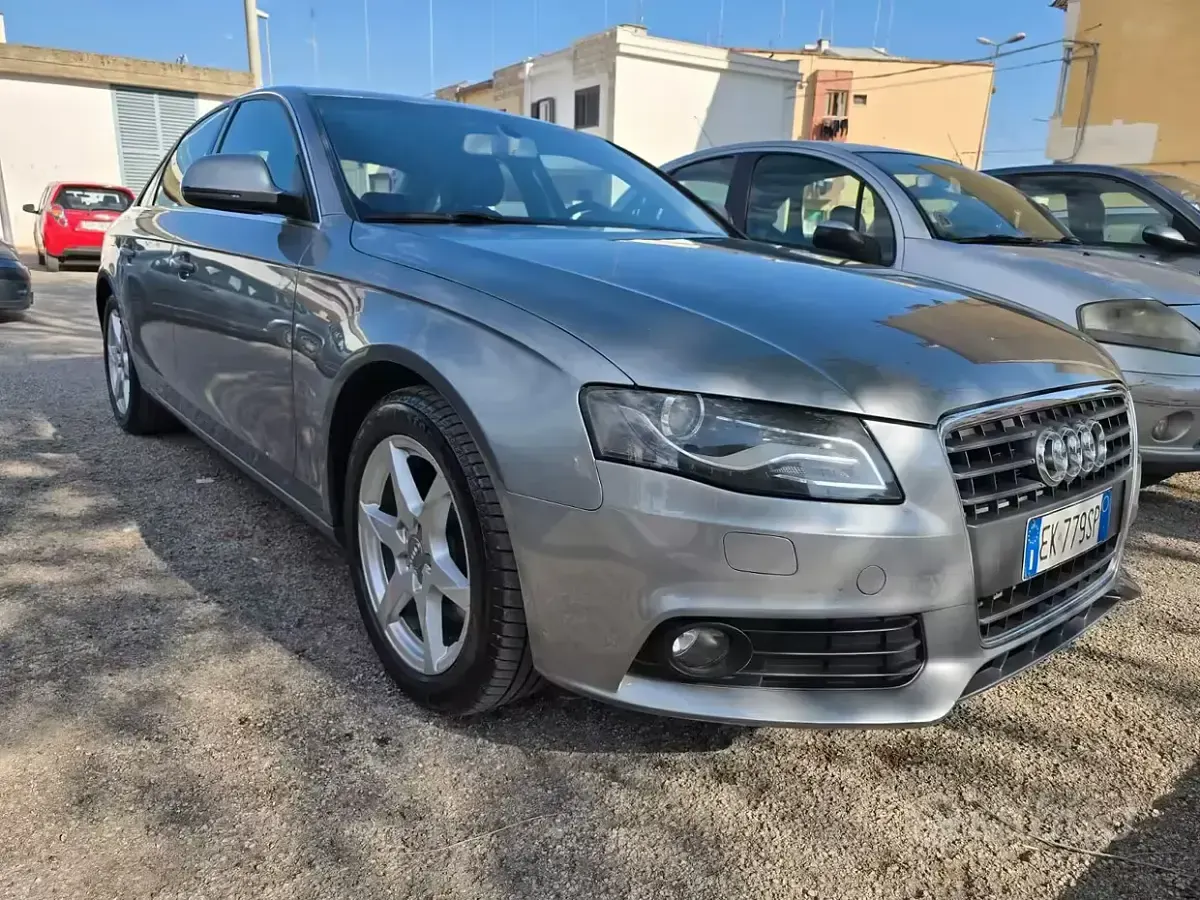 Usata Audi A4 143 CV (105 kW) 2011 Grigio Berlina