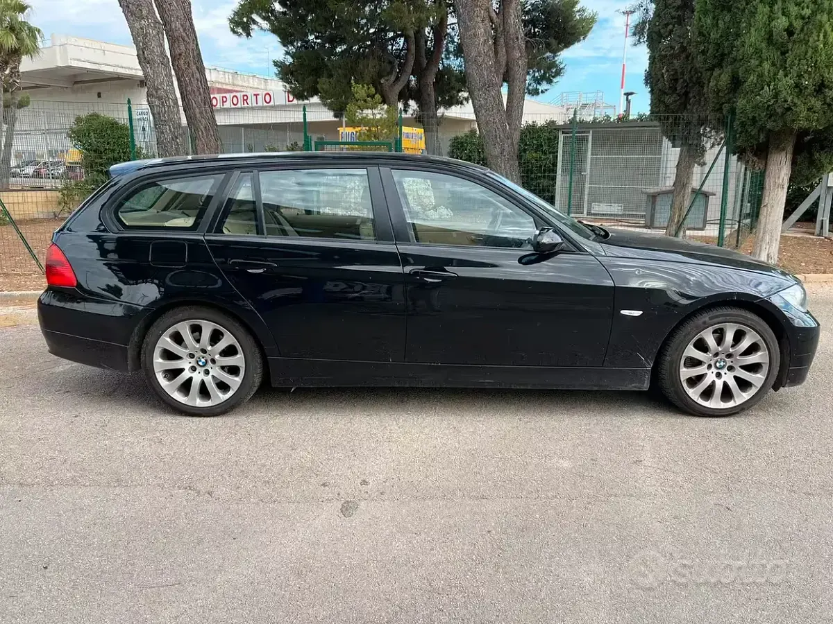 Usata BMW 320 177 CV (130 kW) 2007 Nero Station wagon