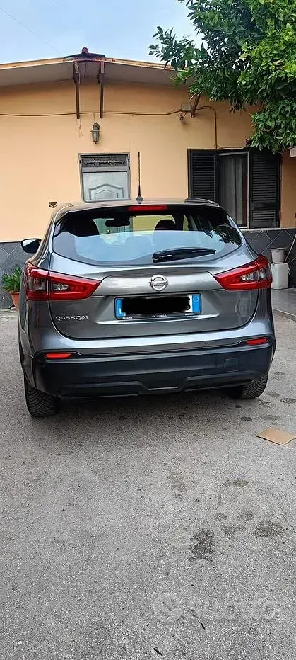 Usata Nissan Qashqai Tekna+ 131 CV (96 kW) 2018 Grigio SUV