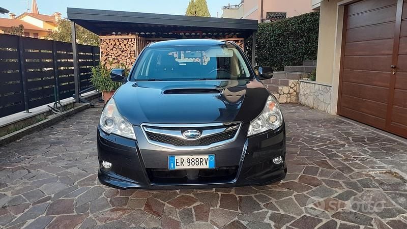 Usata Subaru Legacy 150 CV (110 kW) 2013 Grigio Station wagon