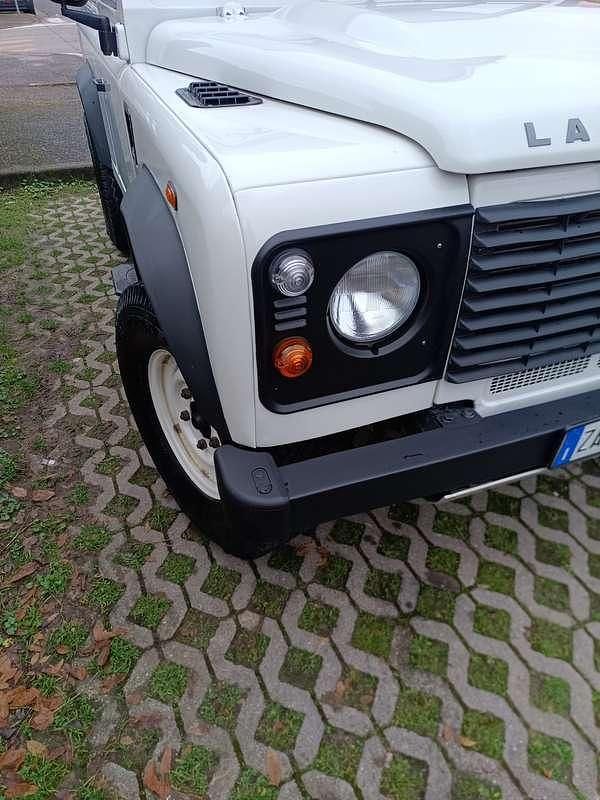 Usata Land Rover Defender S 122 CV (89 kW) 2007 Station wagon