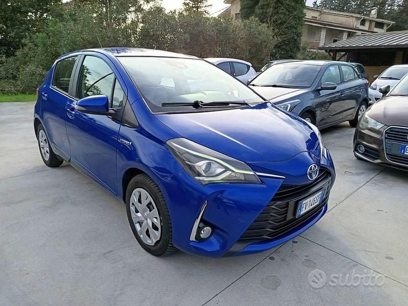 Usata Toyota Yaris Hybrid 73 CV (53 kW) 2019 Berlina