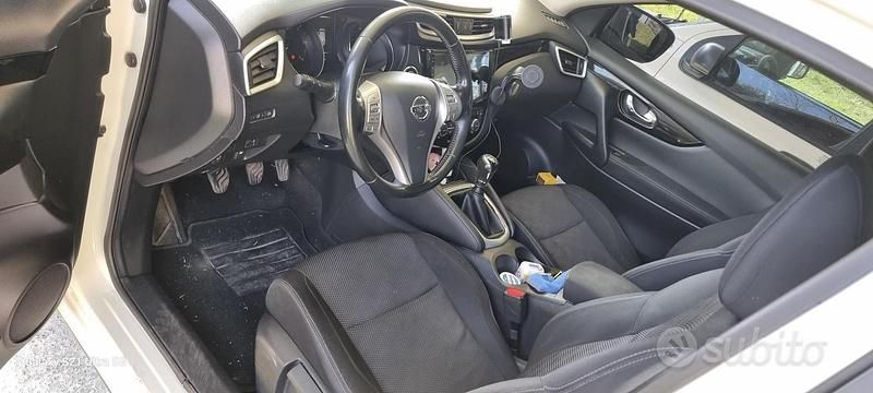Usata Nissan Qashqai 360º 110 CV (80 kW) 2015 Bianco SUV