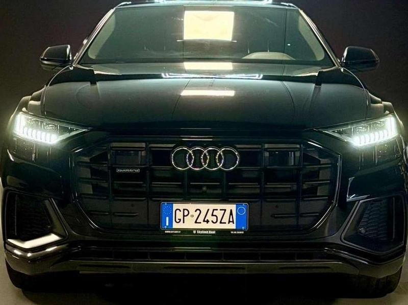 Usata Audi Q8 Ambiente 286 CV (210 kW) 2023 Nero SUV