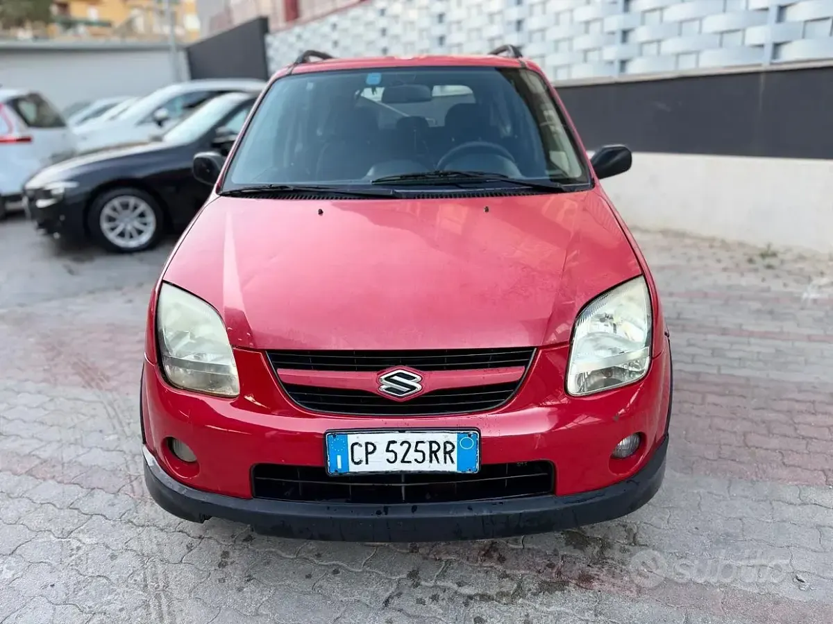Usata Suzuki Ignis 69 CV (50 kW) 2004 Rosso Utilitaria