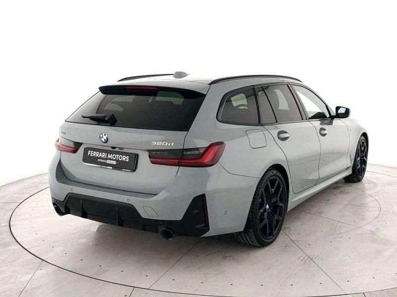 Usata BMW 320 M Sport 190 CV (139 kW) 2025 M brooklyn grey metallizzato Station wagon