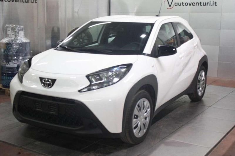 Nuova Toyota Aygo X Active 72 CV (52 kW) 2025 Bianco SUV