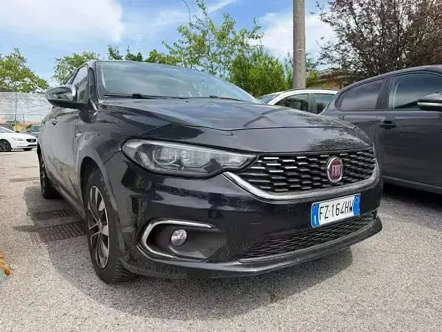Usata Fiat Tipo Mirror 120 CV (88 kW) 2019 Blu Berlina