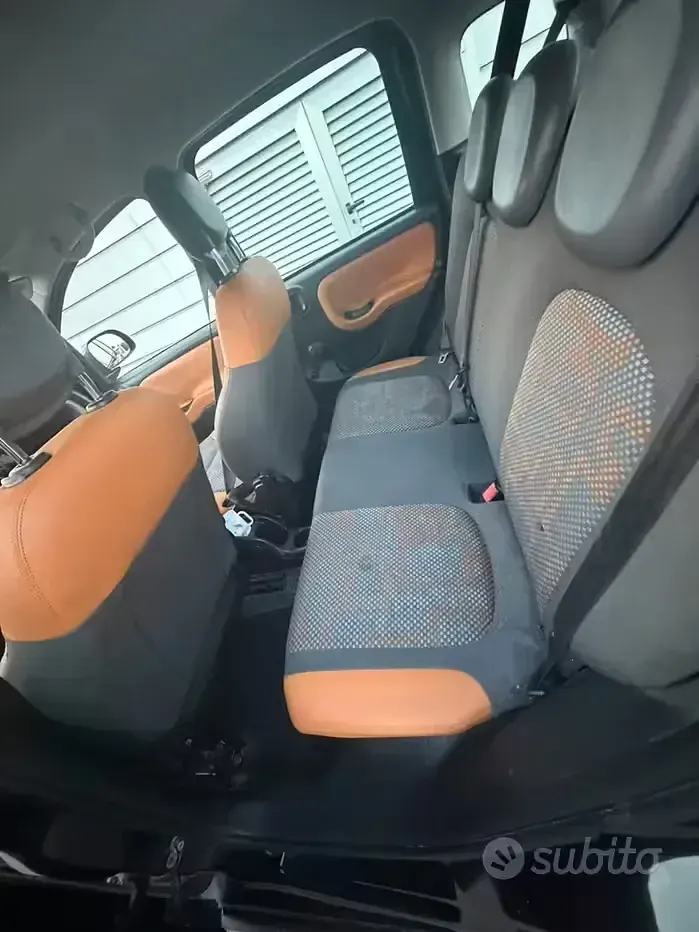 Usata Fiat Panda Trekking 85 CV (62 kW) 2015 Nero Utilitaria