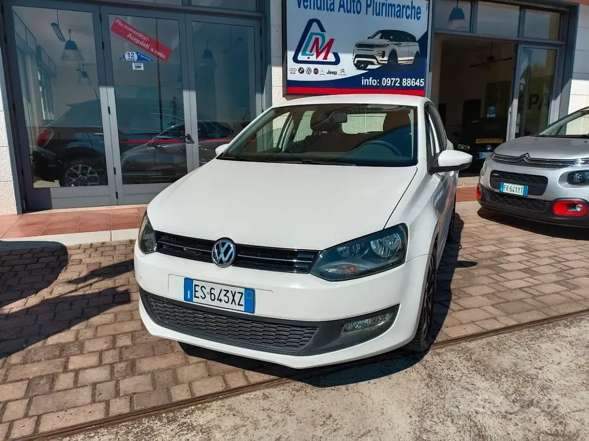 Usata VW Polo Trendline 75 CV (55 kW) 2014 Bianco Berlina