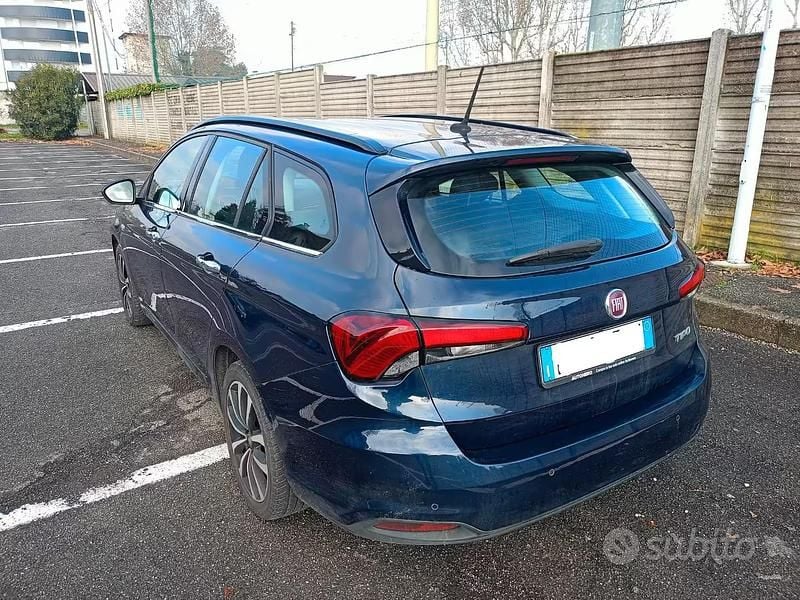 Usata Fiat Tipo Lounge 120 CV (88 kW) 2018 Blu Station wagon