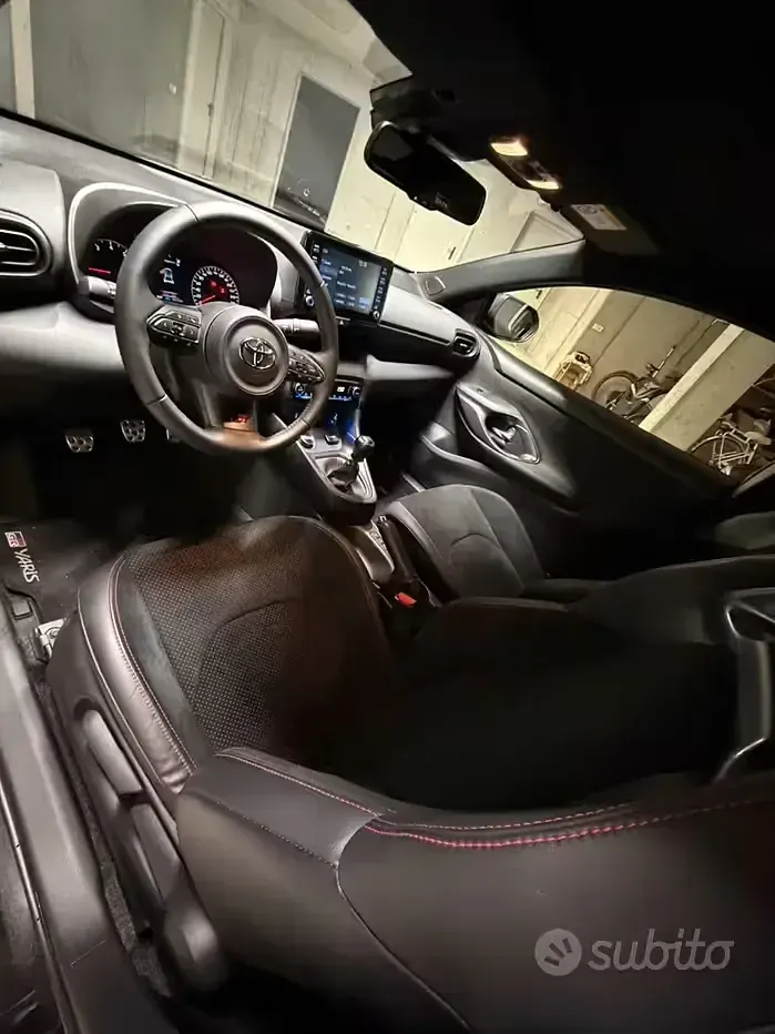 Usata Toyota Yaris 261 CV (191 kW) 2021 Nero Utilitaria