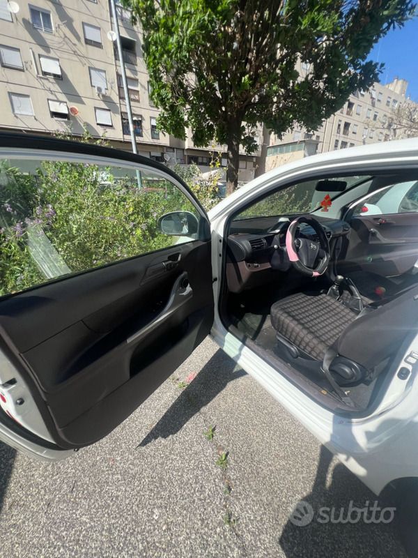 Usata Toyota iQ 2009 Bianco Utilitaria