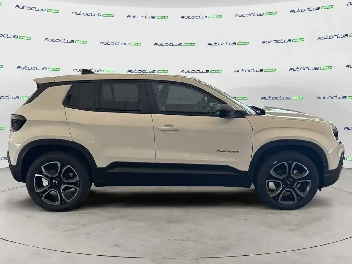 Uusi Jeep Avenger Summit 109 HP (80 kW) 2025 Katumaasturi