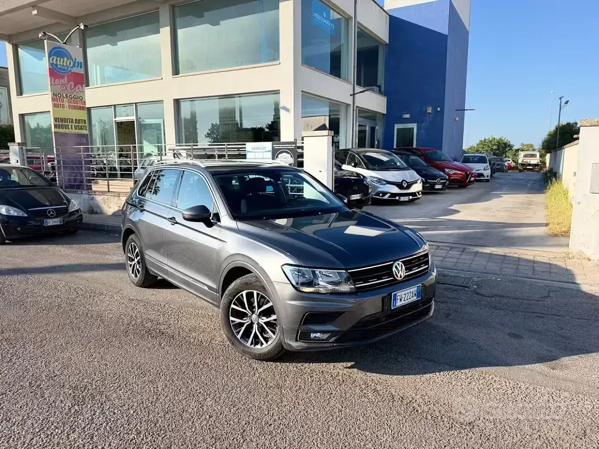 Usata VW Tiguan Business 150 CV (110 kW) 2019 Grigio SUV