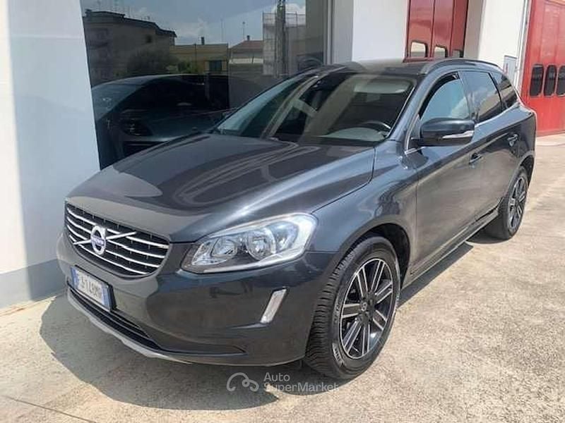Usata Volvo XC60 Business Edition 150 CV (110 kW) 2017 Grigio SUV