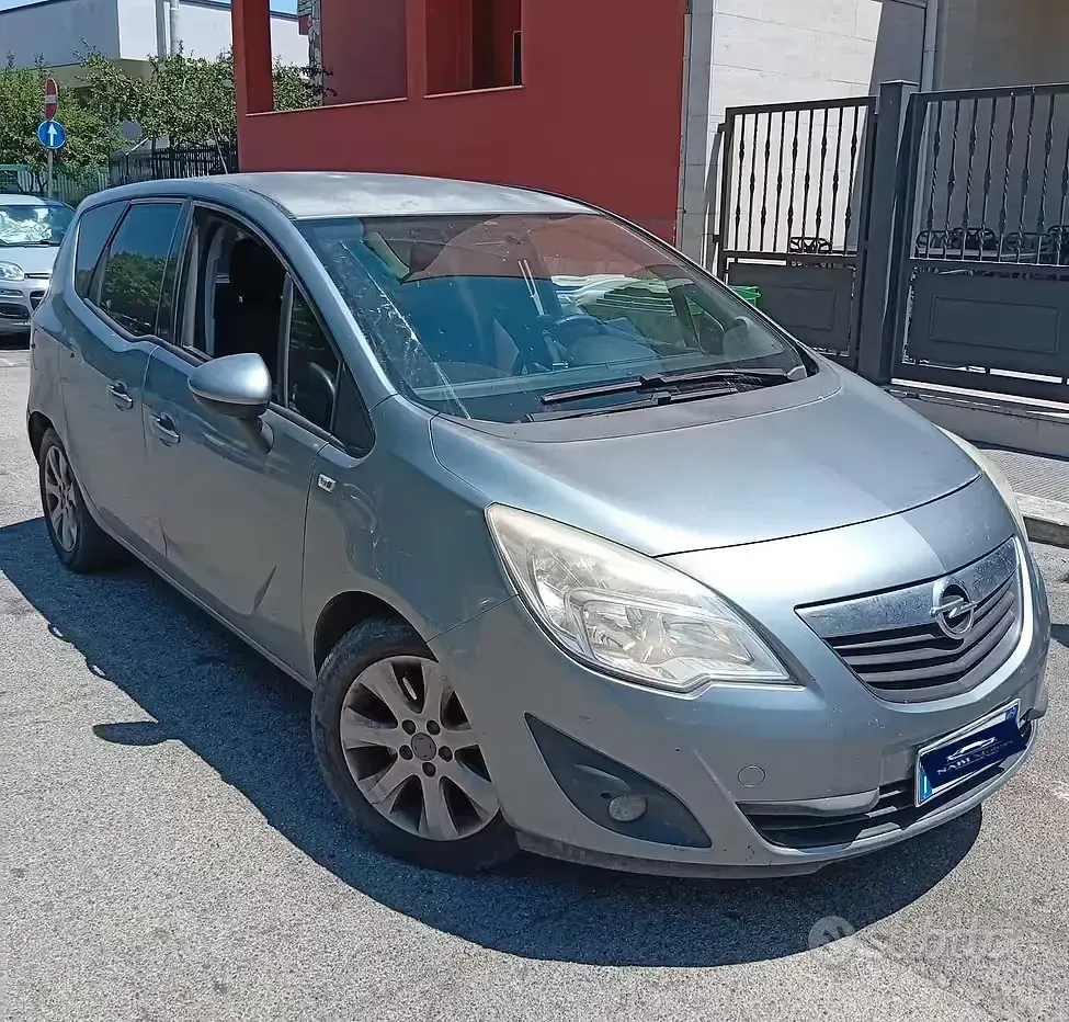 Usata Opel Meriva Cosmo 110 CV (80 kW) 2011 Grigio Monovolume