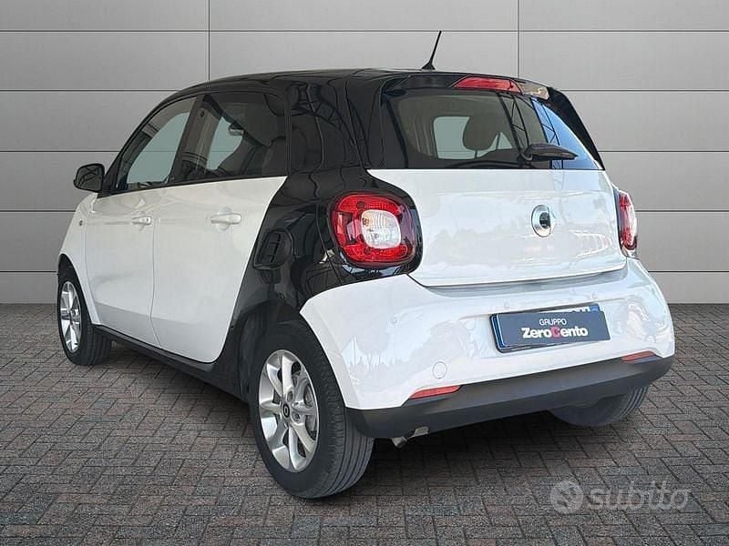 Usata Smart ForFour Passion 71 CV (52 kW) 2018 Bianco Utilitaria