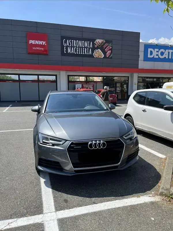 Usata Audi A4 Ambiente 190 CV (139 kW) 2019 Grigio Station wagon