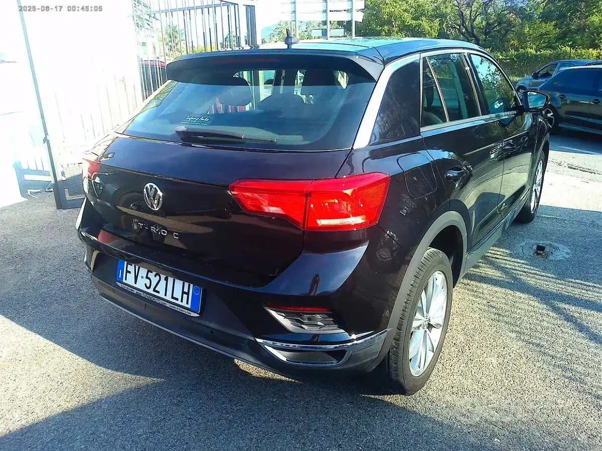 Usata VW T-Roc Style 116 CV (85 kW) 2019 Nero SUV