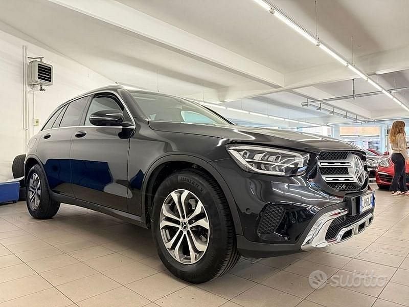 Usata Mercedes GLC200 Business 197 CV (144 kW) 2022 Nero SUV