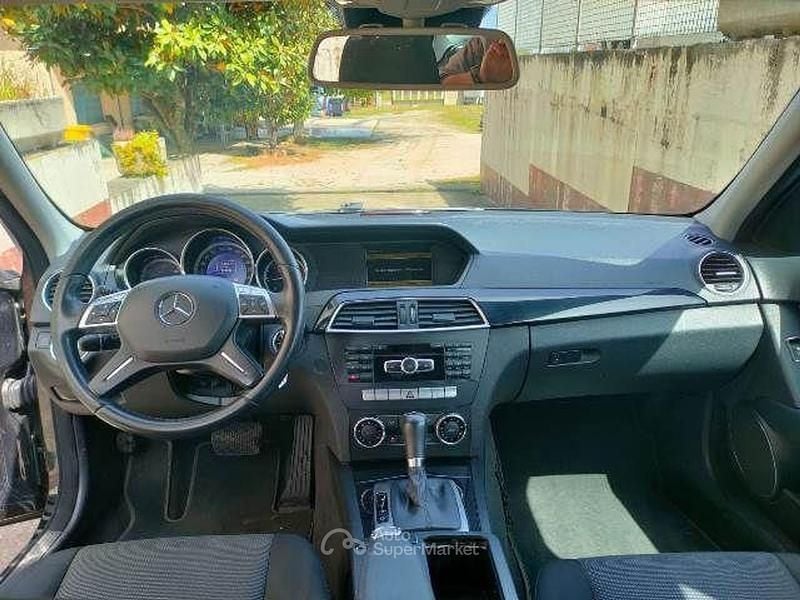 Usata Mercedes C200 Executive 137 CV (100 kW) 2012 Nero Station wagon