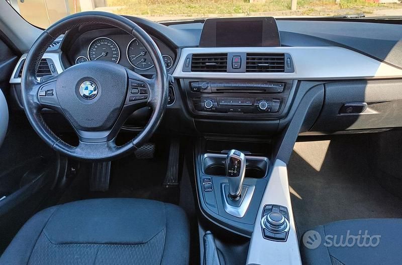 Begagnad BMW 318 143 HK (105 kW) 2014 Grå Kombi