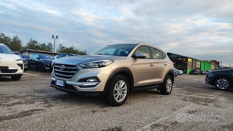 Grigio Usata 2018 Hyundai Tucson SUV | 11.900 € (Super prezzo) - Immagine 1/4