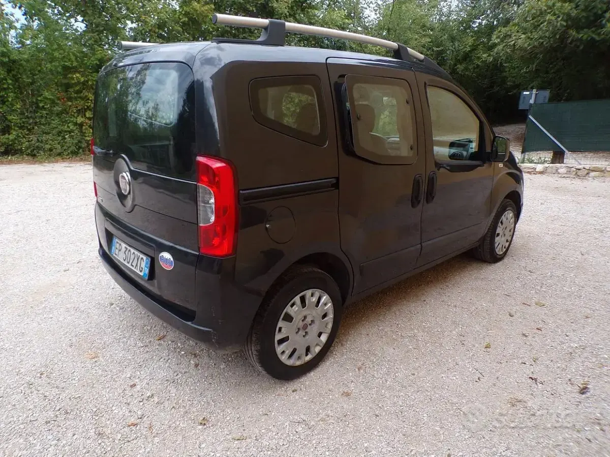 Usata Fiat Qubo Trekking 77 CV (56 kW) 2013 Nero Monovolume